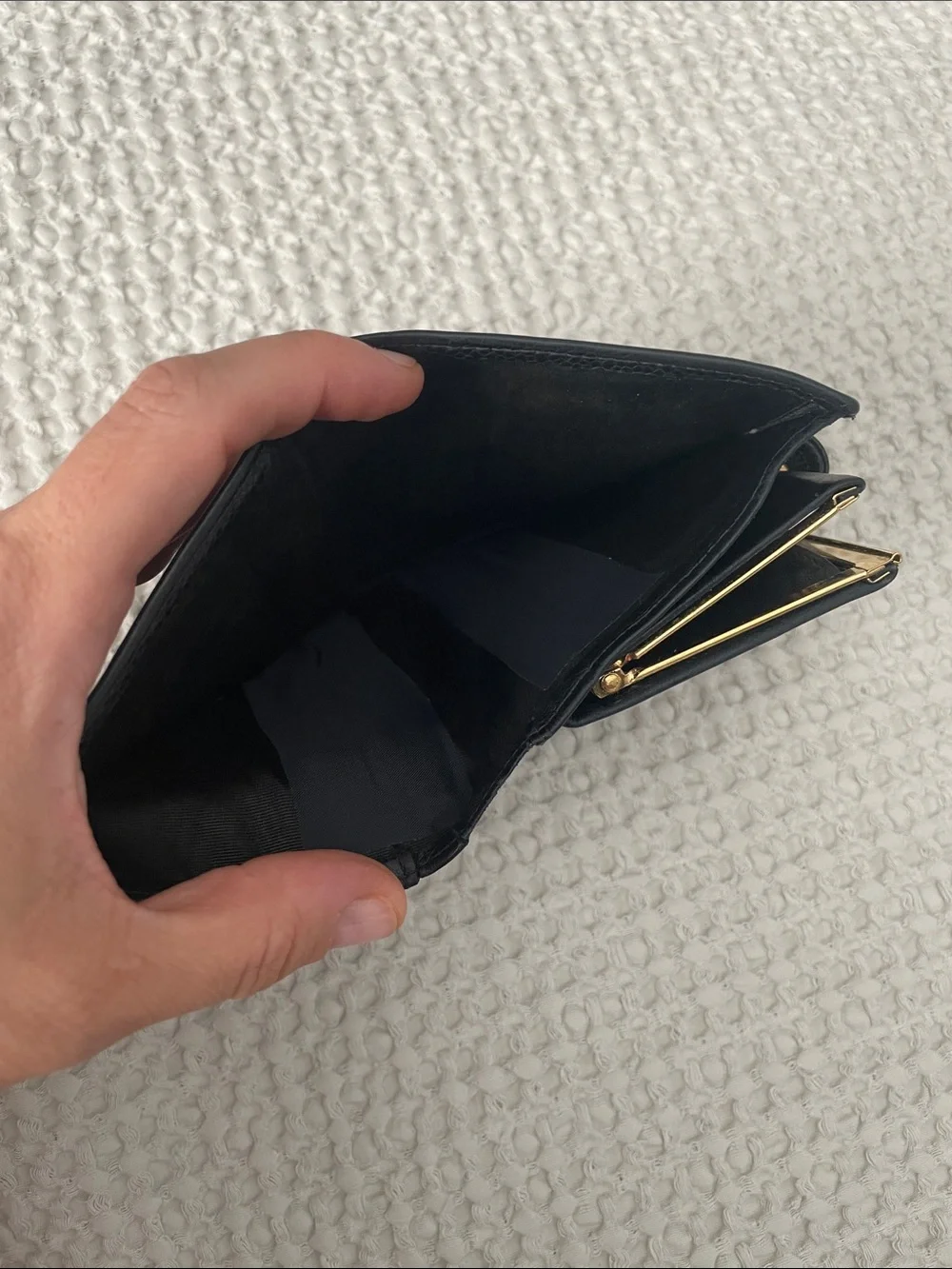 CHANEL Black Caviar Leather Bifold Wallet with CC Logo - Picture 7 of 12